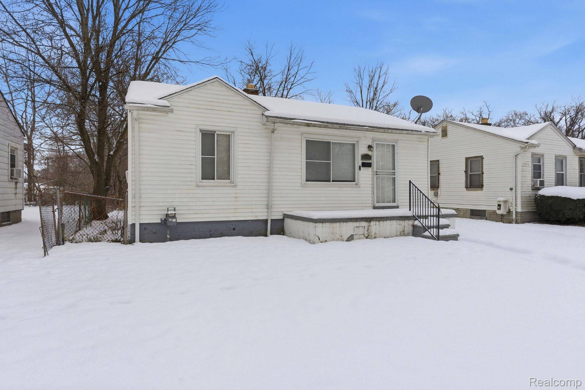 Inkster, MI 48141,26641 New York ST