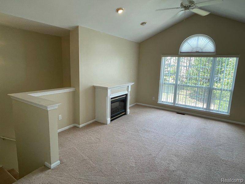 Macomb, MI 48044,45538 WARWICK DR