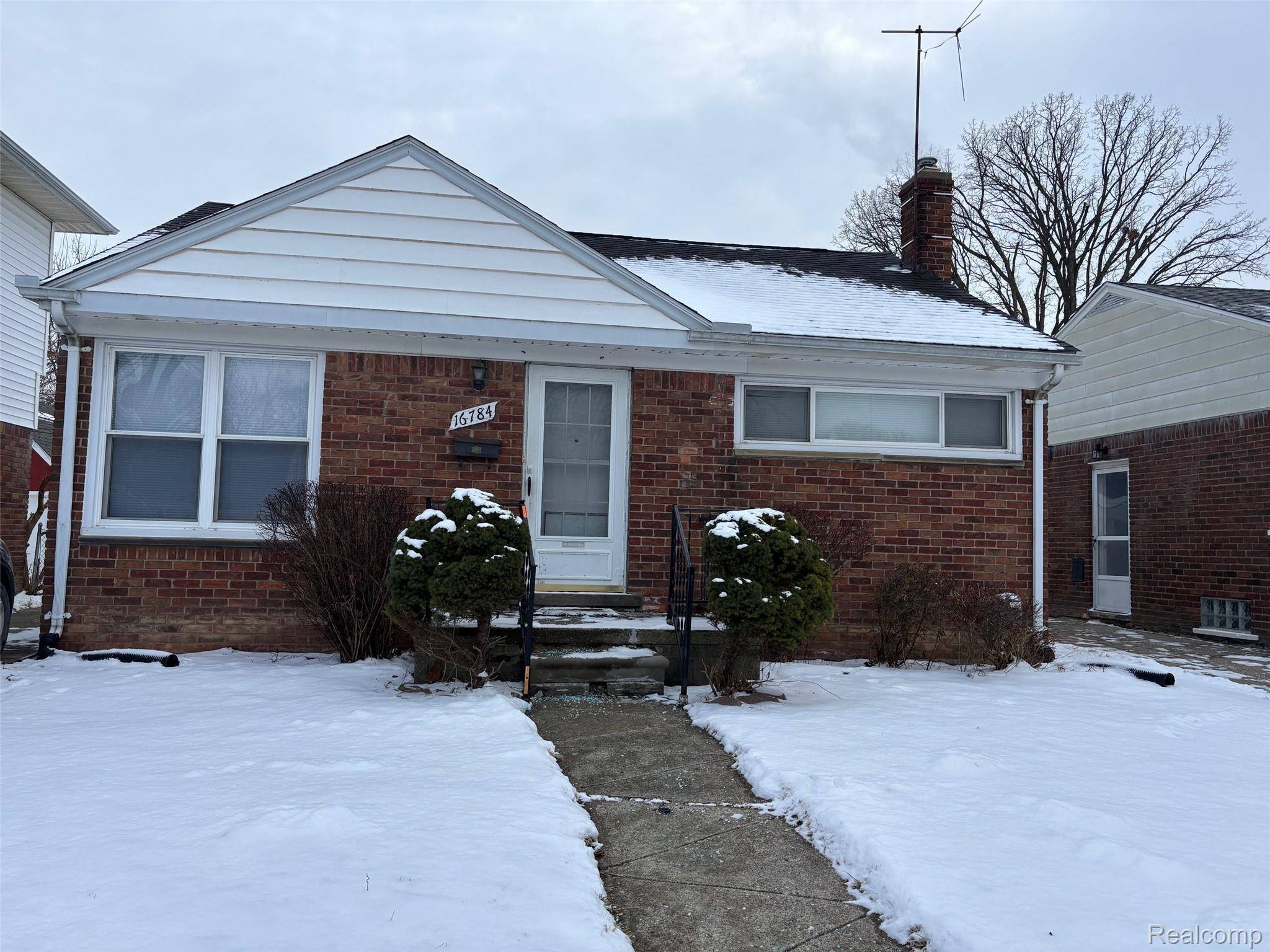 Eastpointe, MI 48021,16784 Toepfer DR