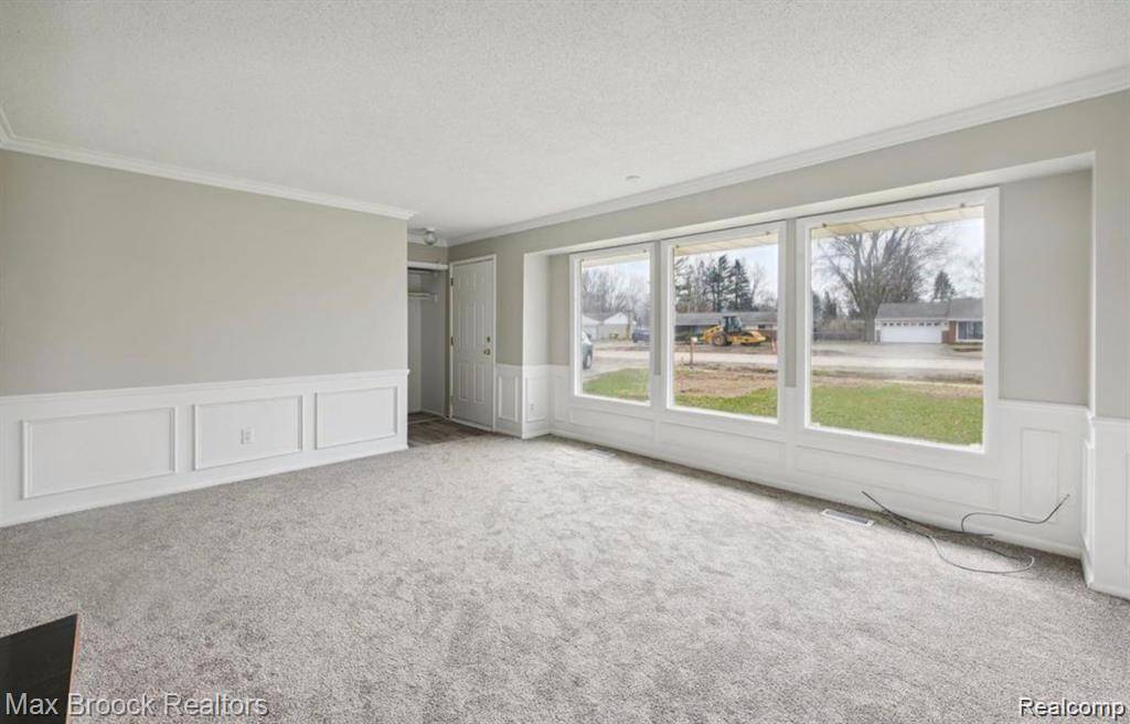 Novi, MI 48375,40960 W 10 Mile RD