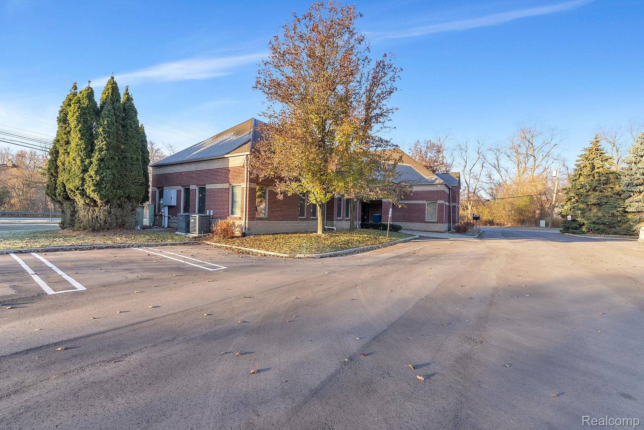 Auburn Hills, MI 48326,2201 Auburn RD