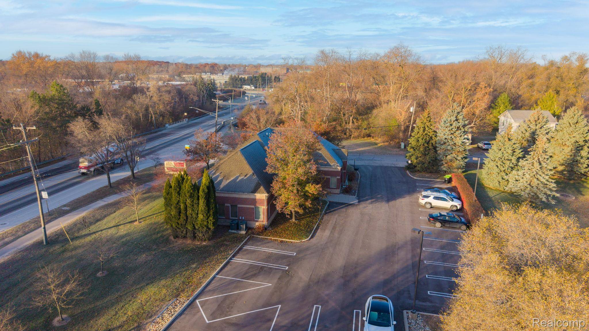 Auburn Hills, MI 48326,2201 Auburn RD