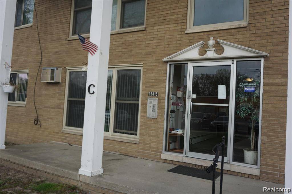 Redford, MI 48240,26415 W 7 Mile RD