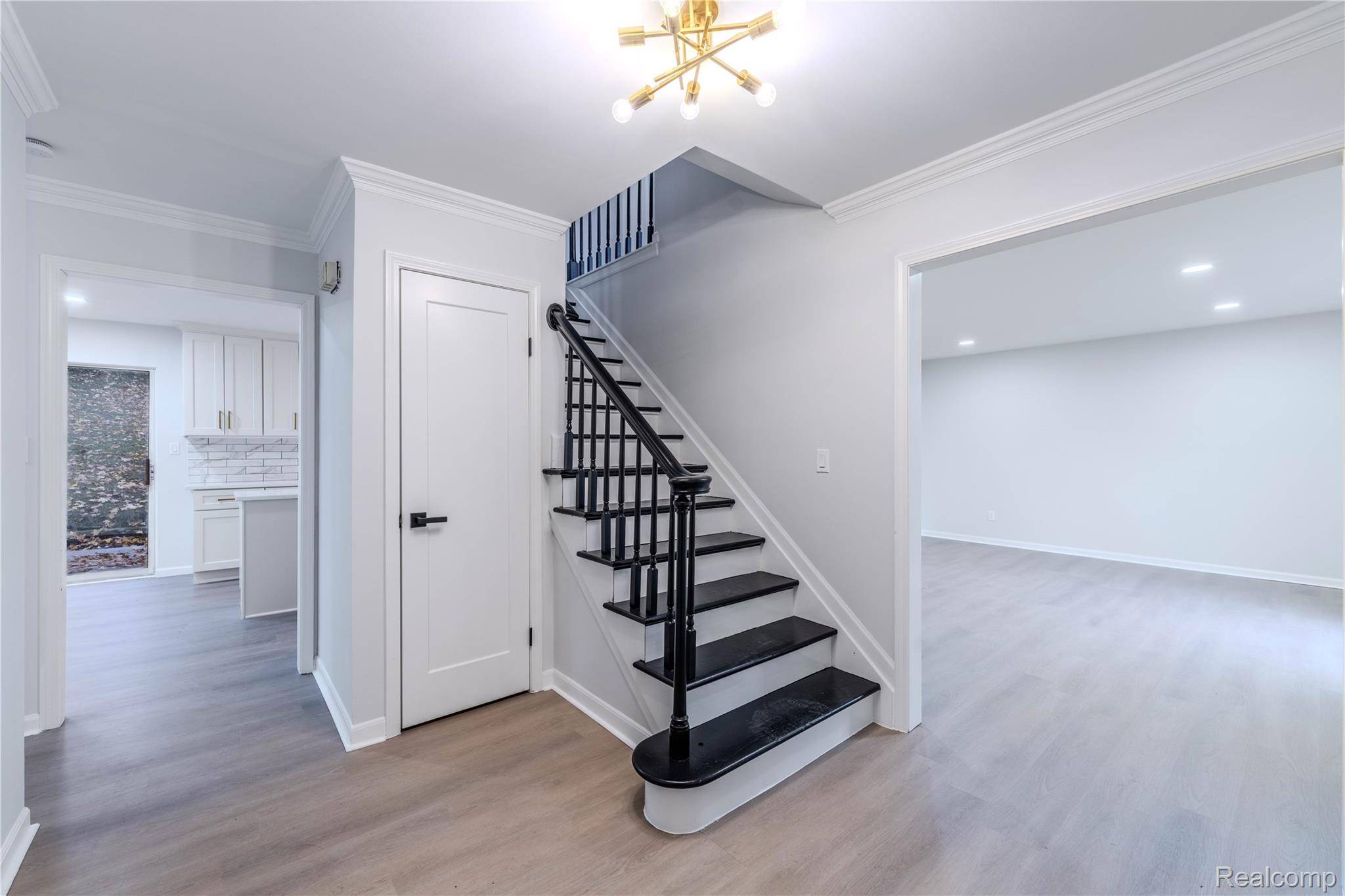 West Bloomfield, MI 48323,5435 Tequesta DR