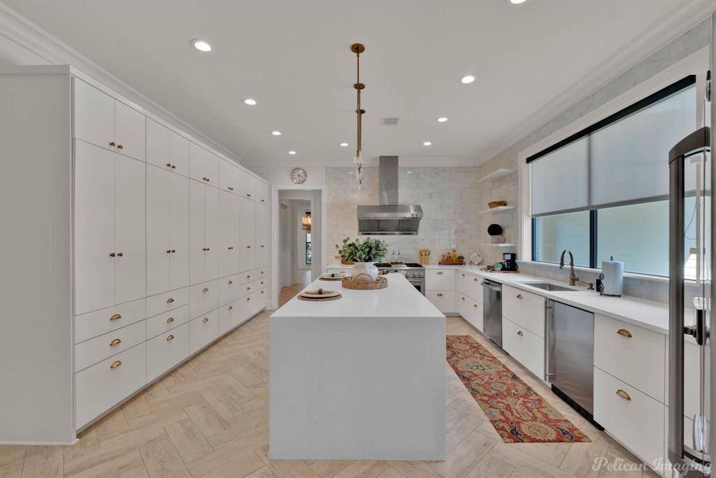 Shreveport, LA 71106,407 Oakwood Trace Court