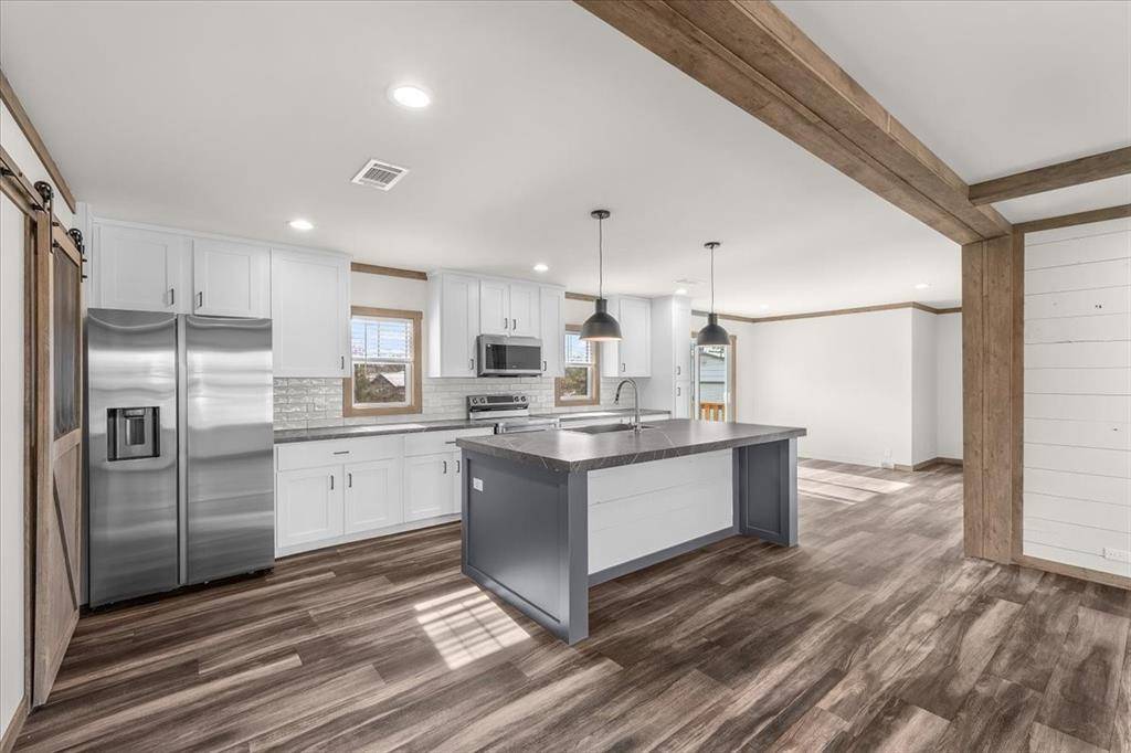 Joshua, TX 76058,5824 Thousand Oaks Drive