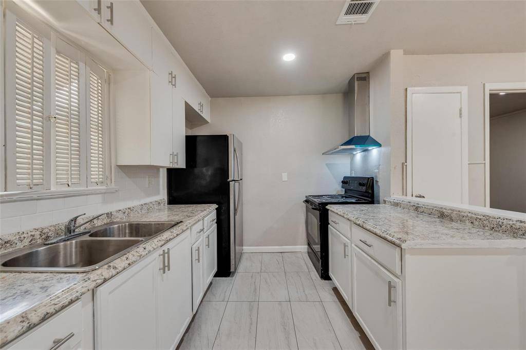 Dallas, TX 75214,6748 Hialeah Drive