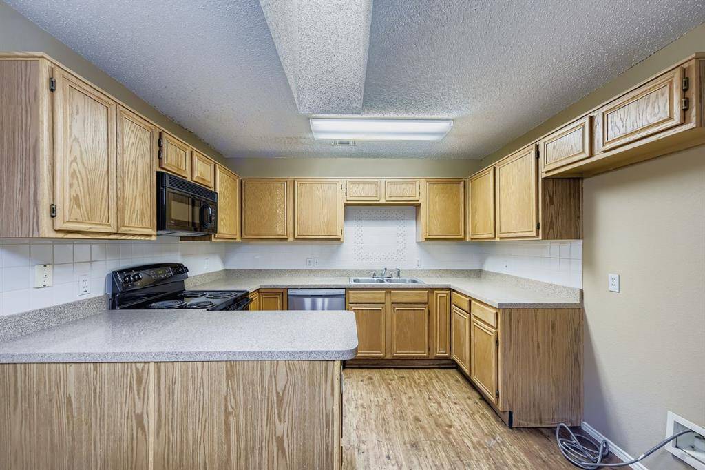 Grand Prairie, TX 75052,3326 Spring Meadow Lane