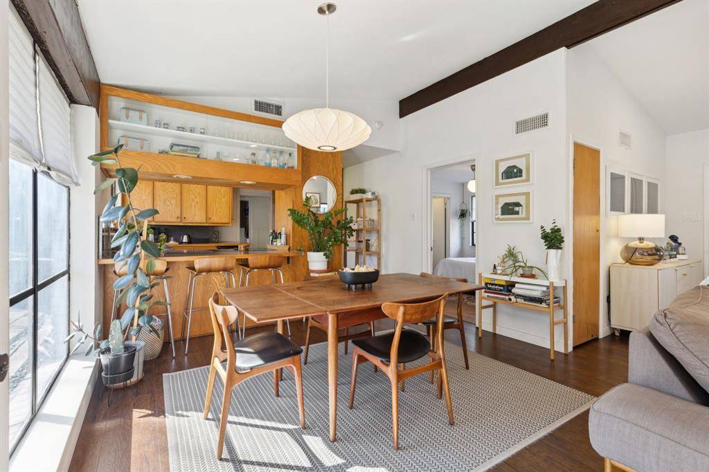 Dallas, TX 75218,10324 Lake Gardens Drive