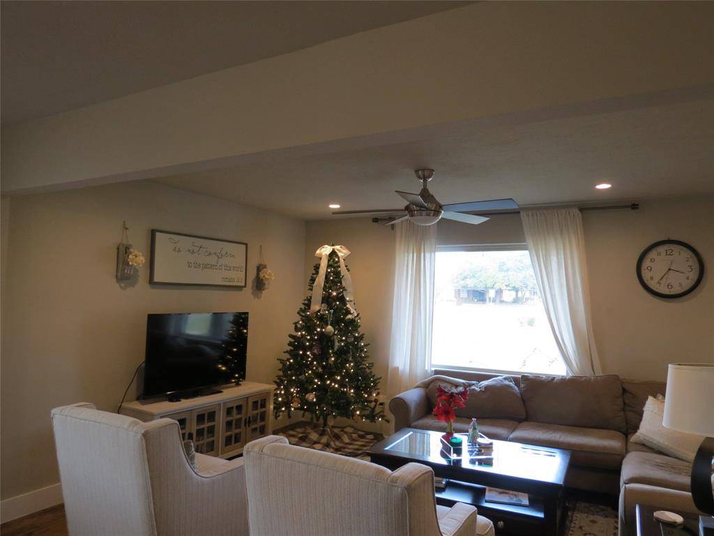 Dallas, TX 75218,11425 Lochwood