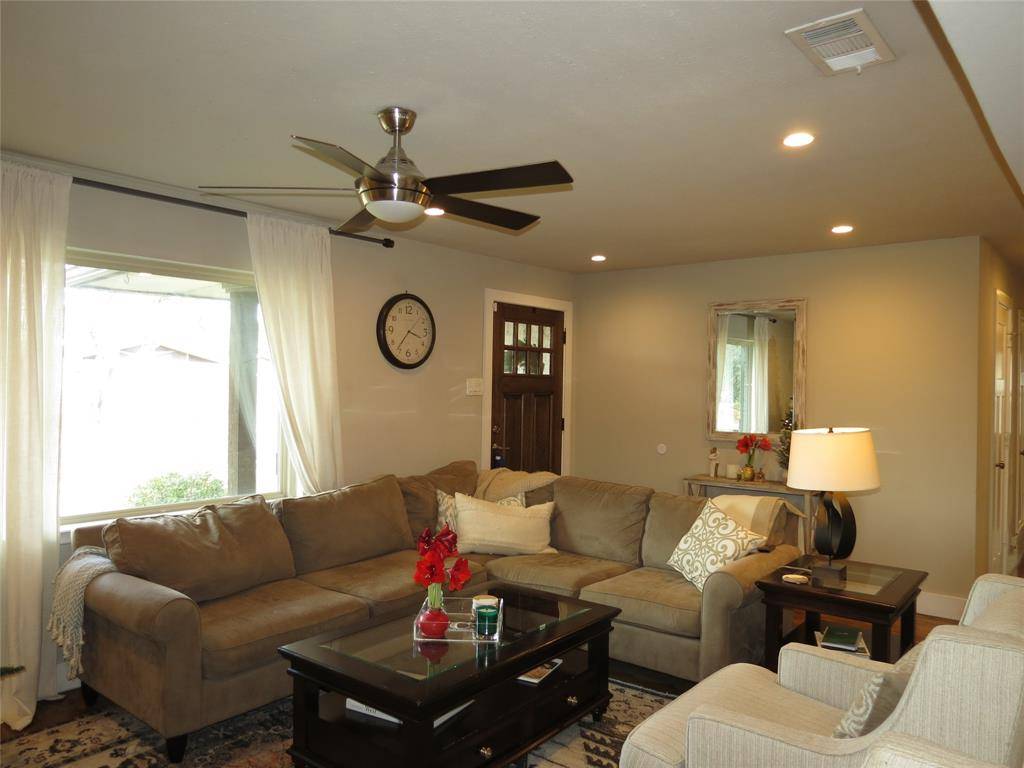 Dallas, TX 75218,11425 Lochwood