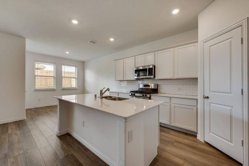 Azle, TX 76020,204 Coconut Drive