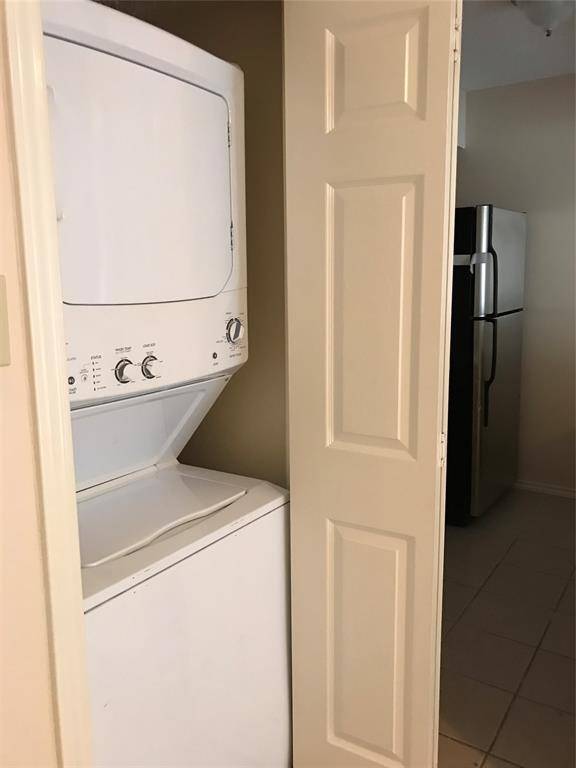 Dallas, TX 75243,9807 Walnut Street #303