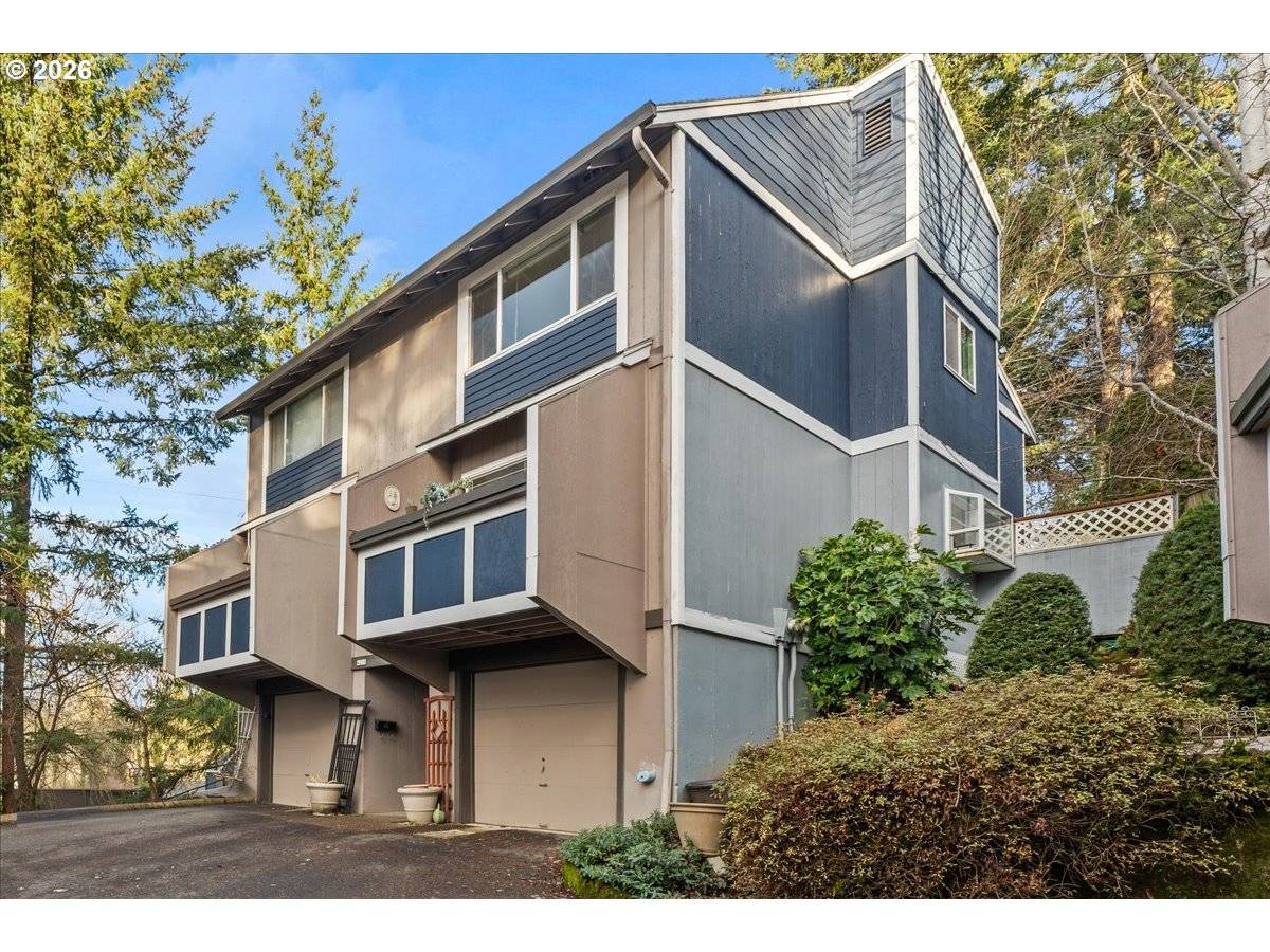 Portland, OR 97219,4212 SW GARDEN HOME RD