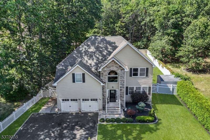 Howell Twp., NJ 07731,24 Friendship Rd