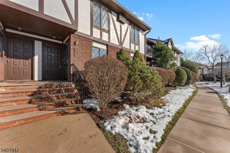 Hillsborough Twp., NJ 08844,73Q Farm Rd #Q