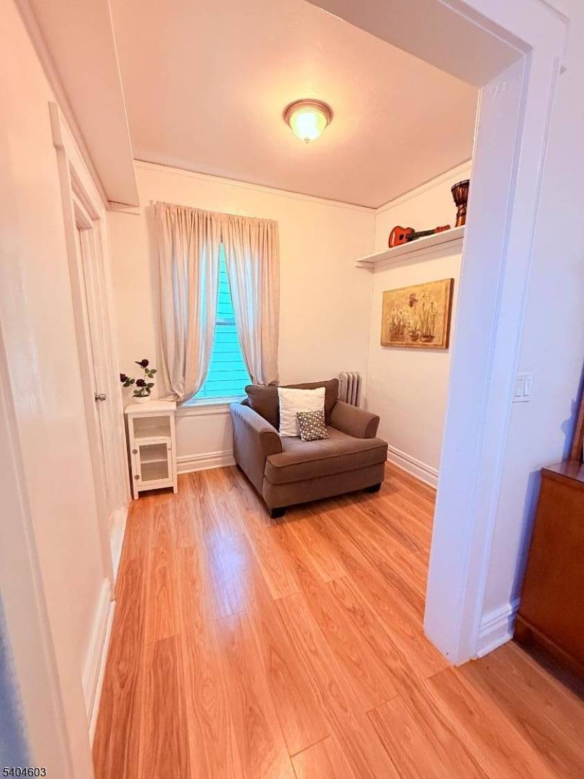 Newark City, NJ 07106,52 Brookdale Ave