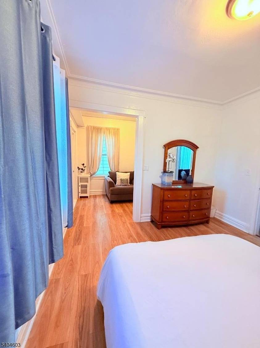 Newark City, NJ 07106,52 Brookdale Ave