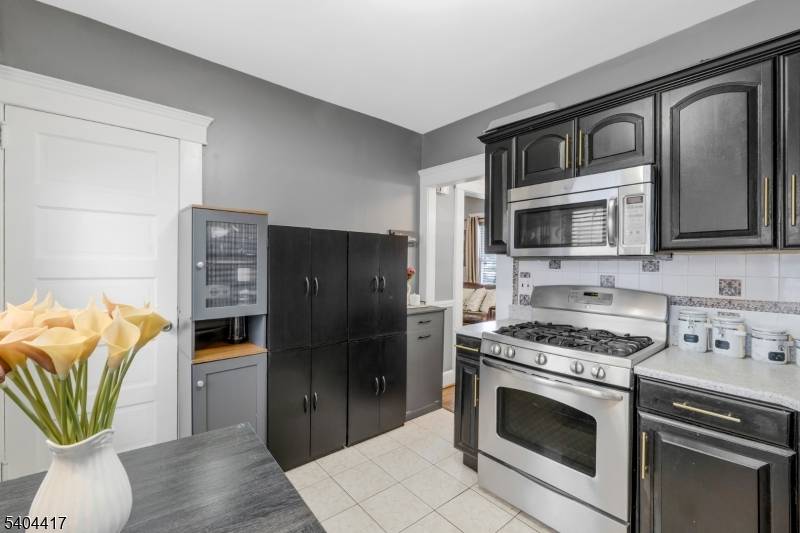 Clifton City, NJ 07013,174 Colfax Ave