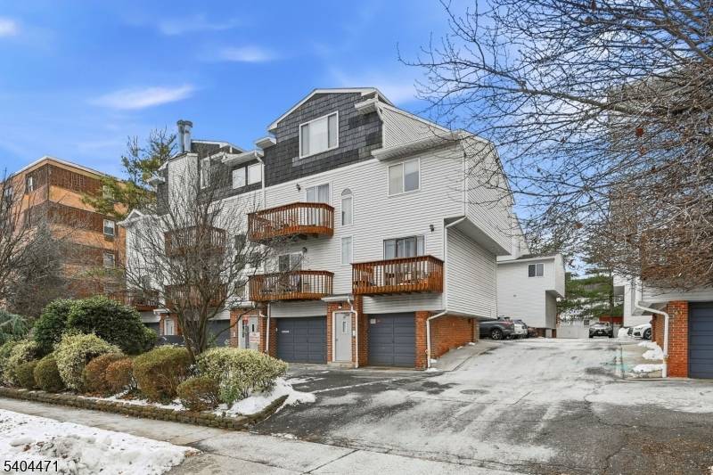 Hackensack City, NJ 07601,31 Fairmount Ave