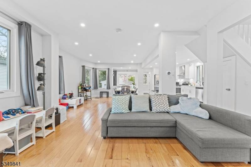 Rutherford Boro, NJ 07070,88 Montross Ave