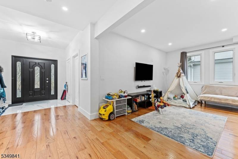 Rutherford Boro, NJ 07070,88 Montross Ave