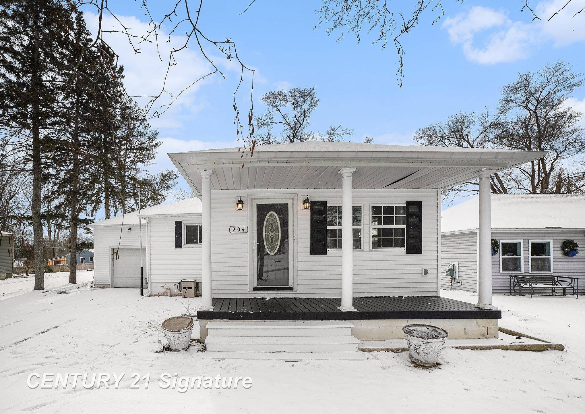 Saint Charles, MI 48655,204 E North ST