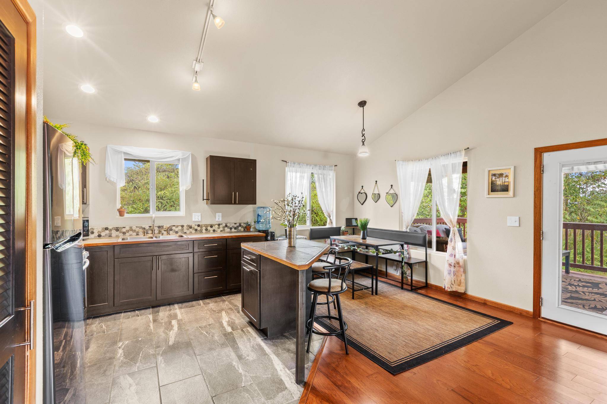 Pahoa, HI 96778,13-958 MALAMA ST