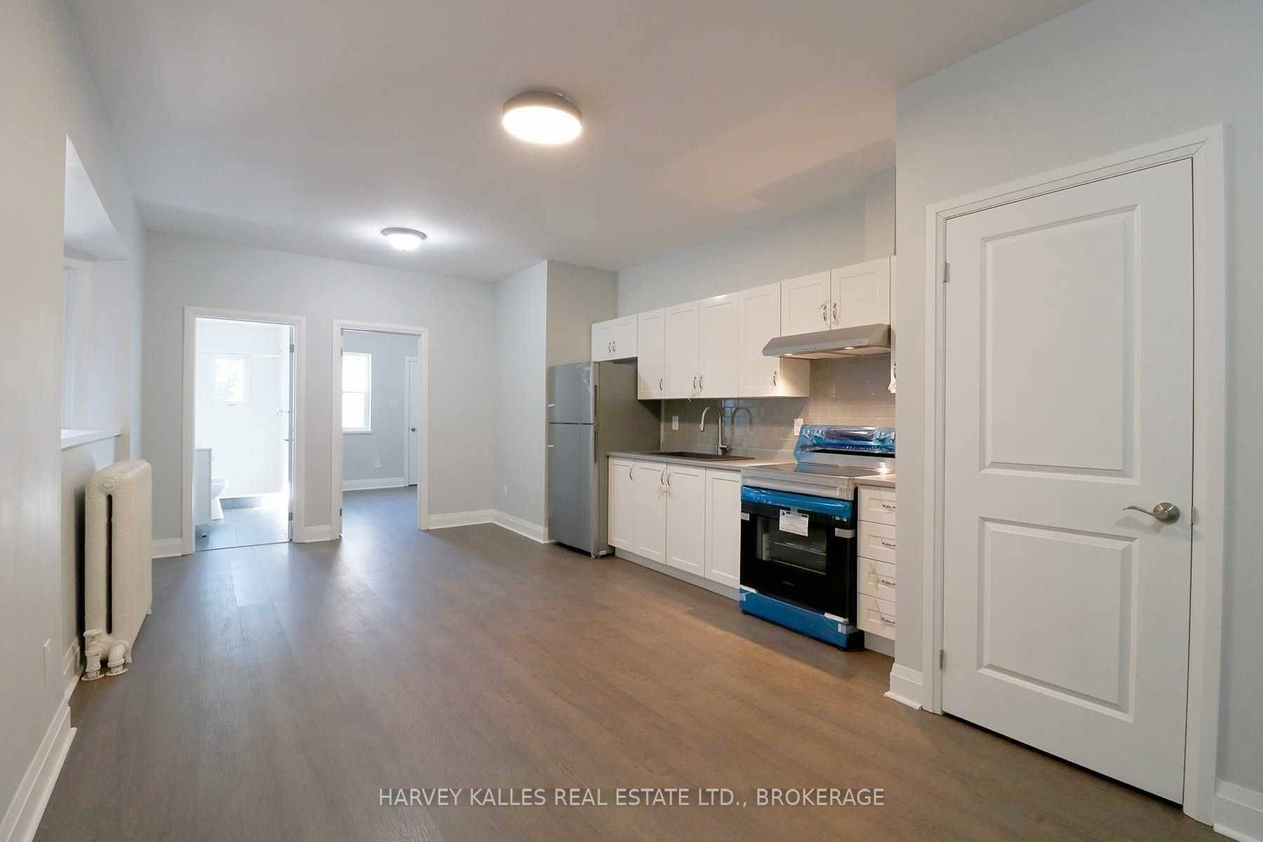 Toronto C01, ON M5S 2L3,202 Major ST #Main