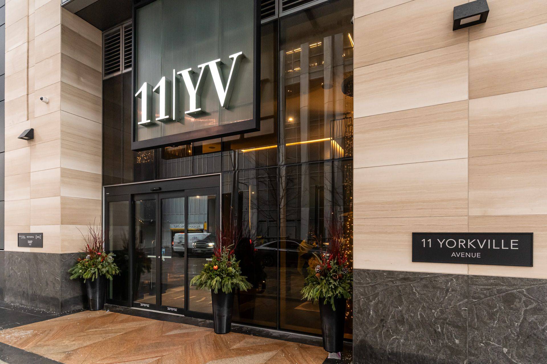 Toronto C02, ON M4Y 0B7,11 Yorkville AVE #4901