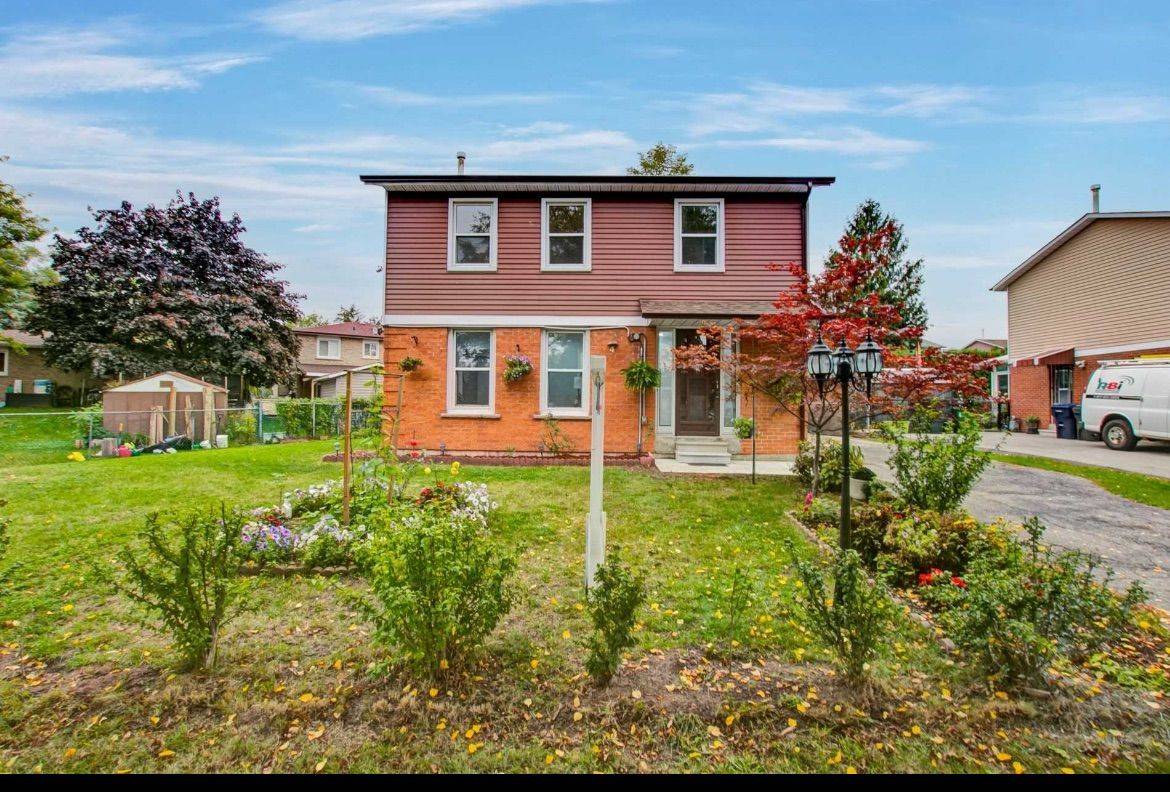 Toronto E11, ON M1B 2S5,4 Stanbridge CT #Main