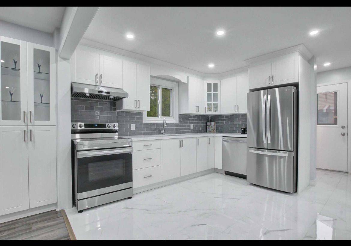 Toronto E11, ON M1B 2S5,4 Stanbridge CT #Main