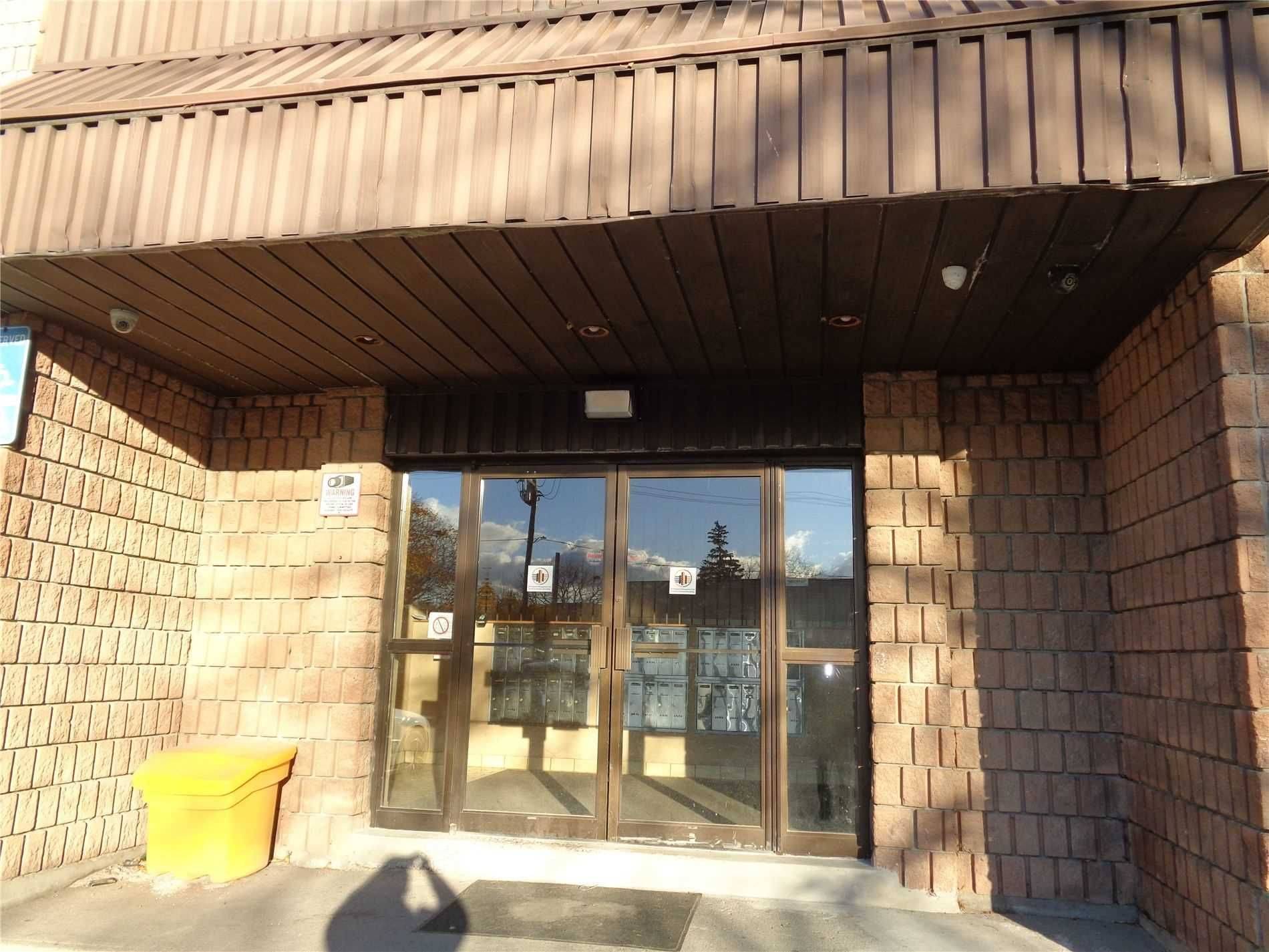 Oshawa, ON L1H 3N2,560 Bloor ST E #404