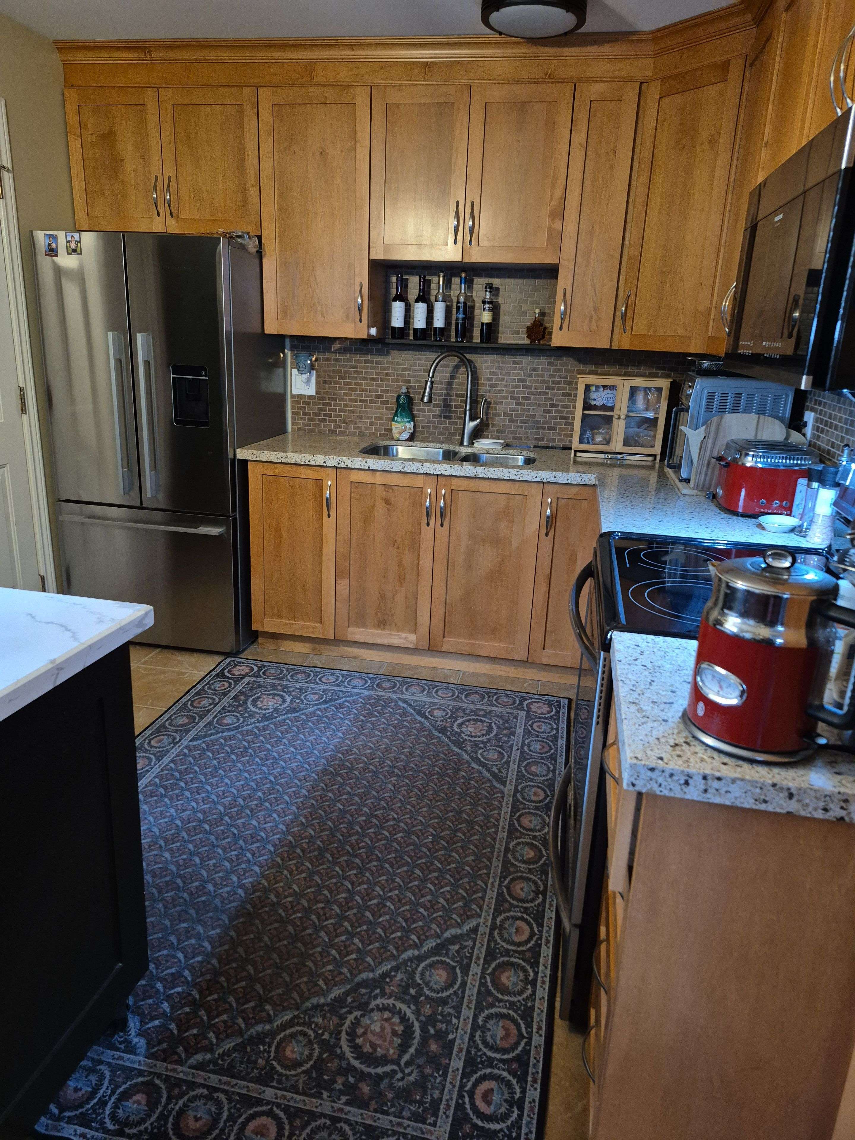 Oshawa, ON L1H 8P1,25 Wellington AVE E #A