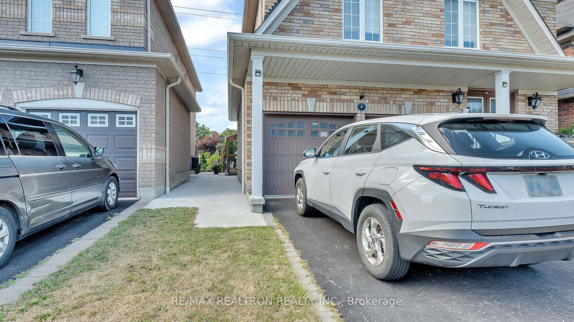 Whitby, ON L1N 0C2,4 Oceanpearl CRES #Bsmt