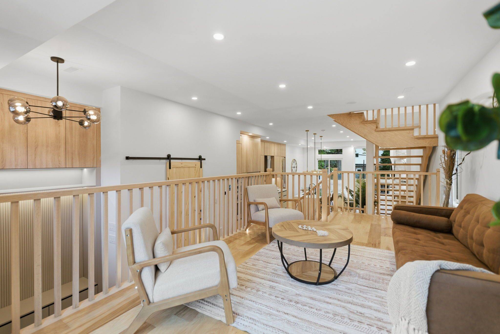 Toronto E03, ON M4C 2H5,65 Frater AVE