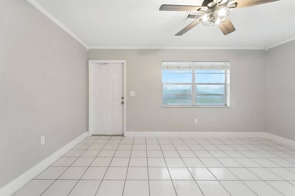 Hollywood, FL 33024,6851 Raleigh St