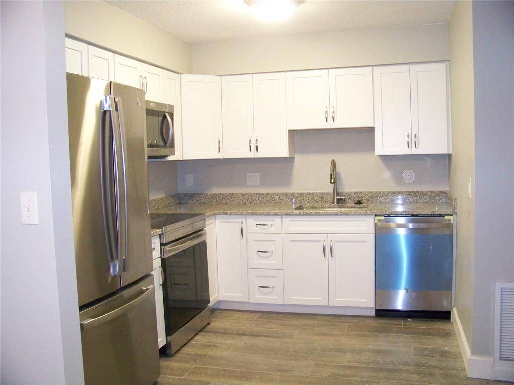 Coral Springs, FL 33065,11210 NW 39th St