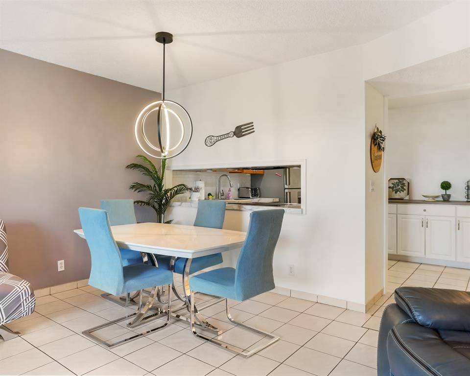 Lauderhill, FL 33313,4770 NW 21st St #305