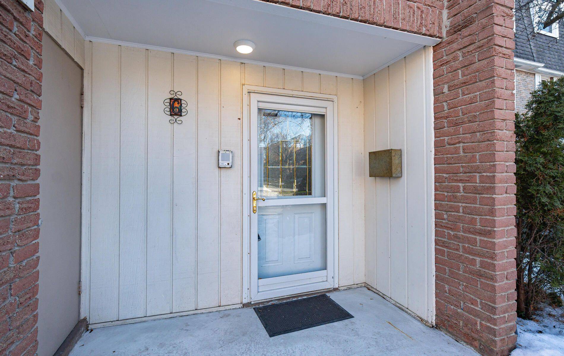 Markham, ON L3P 3S9,6 Hepworth WAY