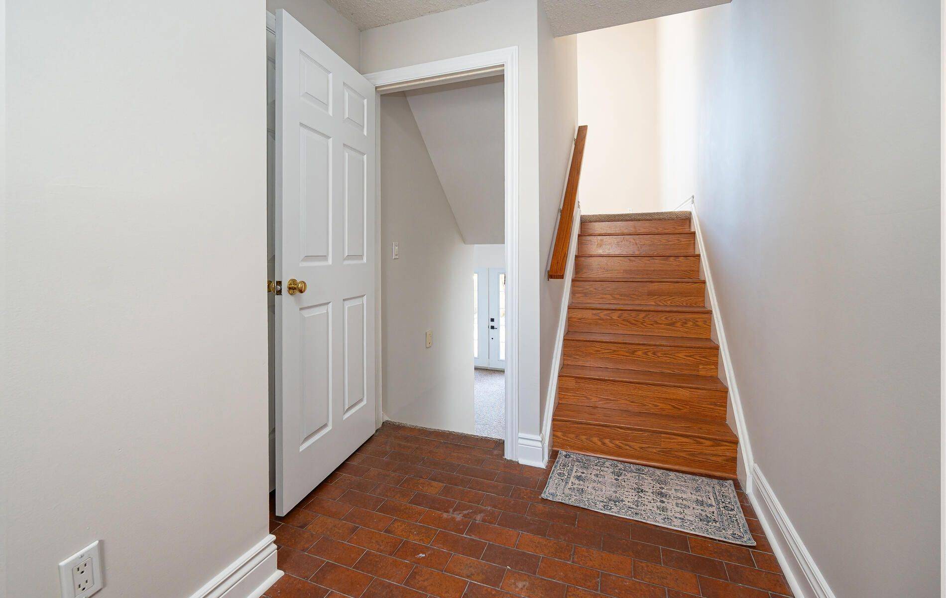 Markham, ON L3P 3S9,6 Hepworth WAY