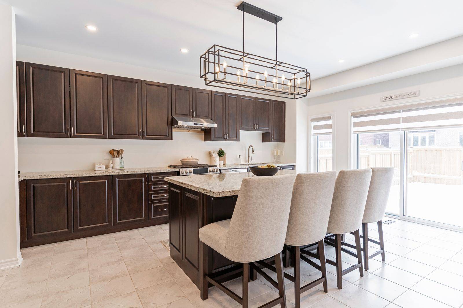 Innisfil, ON L9S 0R4,1530 Harker ST