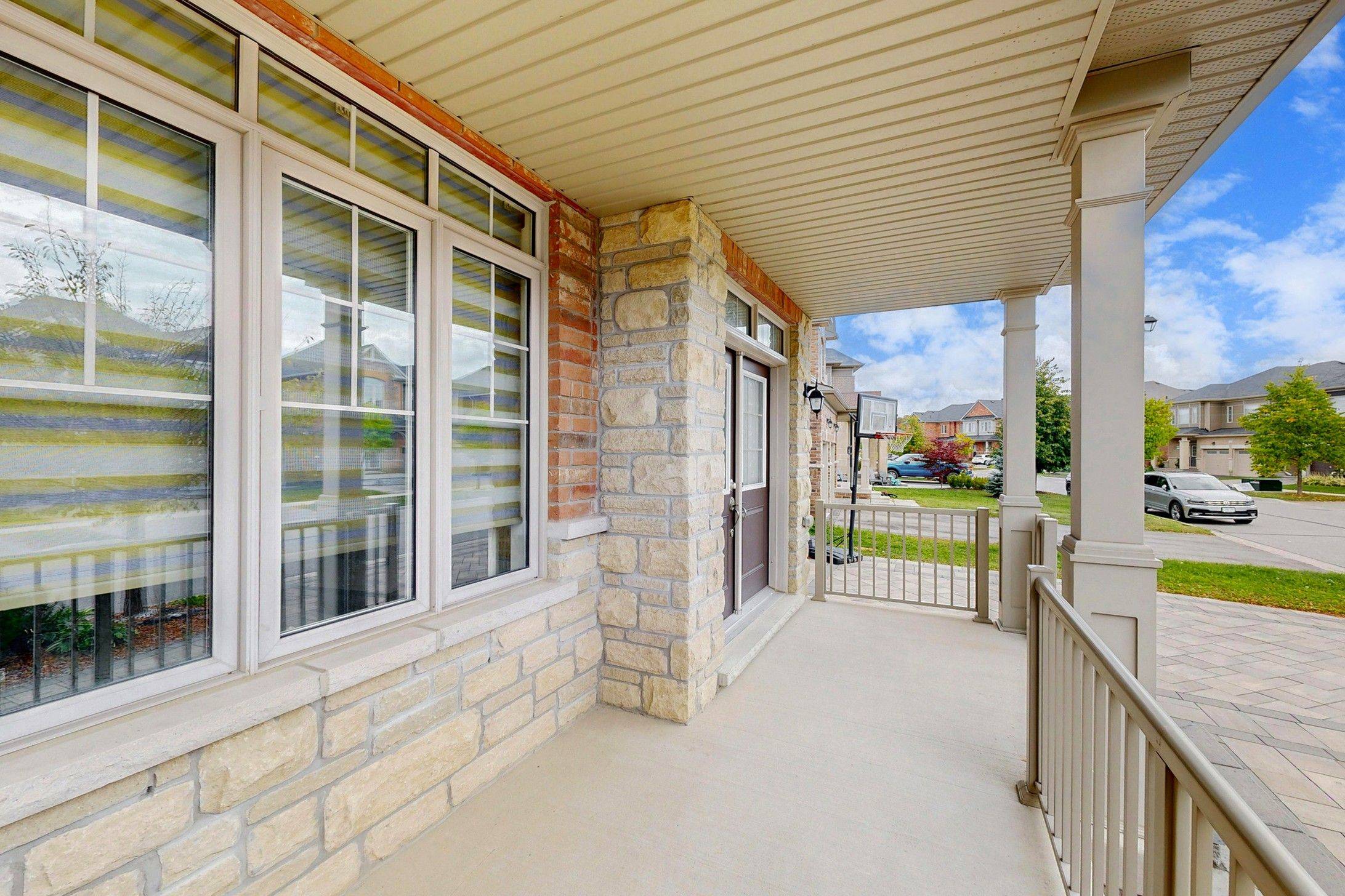 Aurora, ON L4G 0V6,160 Roy Harper AVE