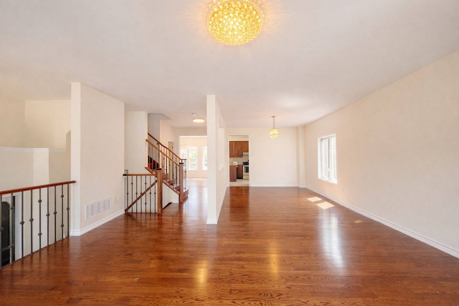 Newmarket, ON L3X 0C1,155 Art West AVE