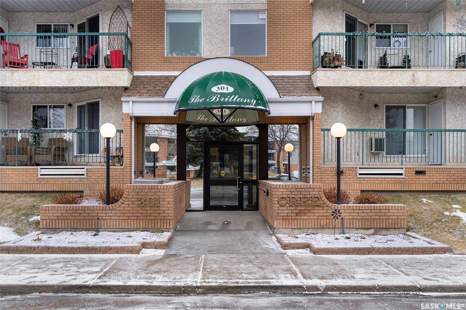 Saskatoon, SK S7K 7Y3,301 Cree CRESCENT #209