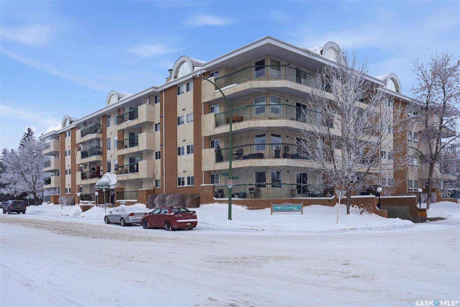 Saskatoon, SK S7K 7Y3,301 Cree CRESCENT #209