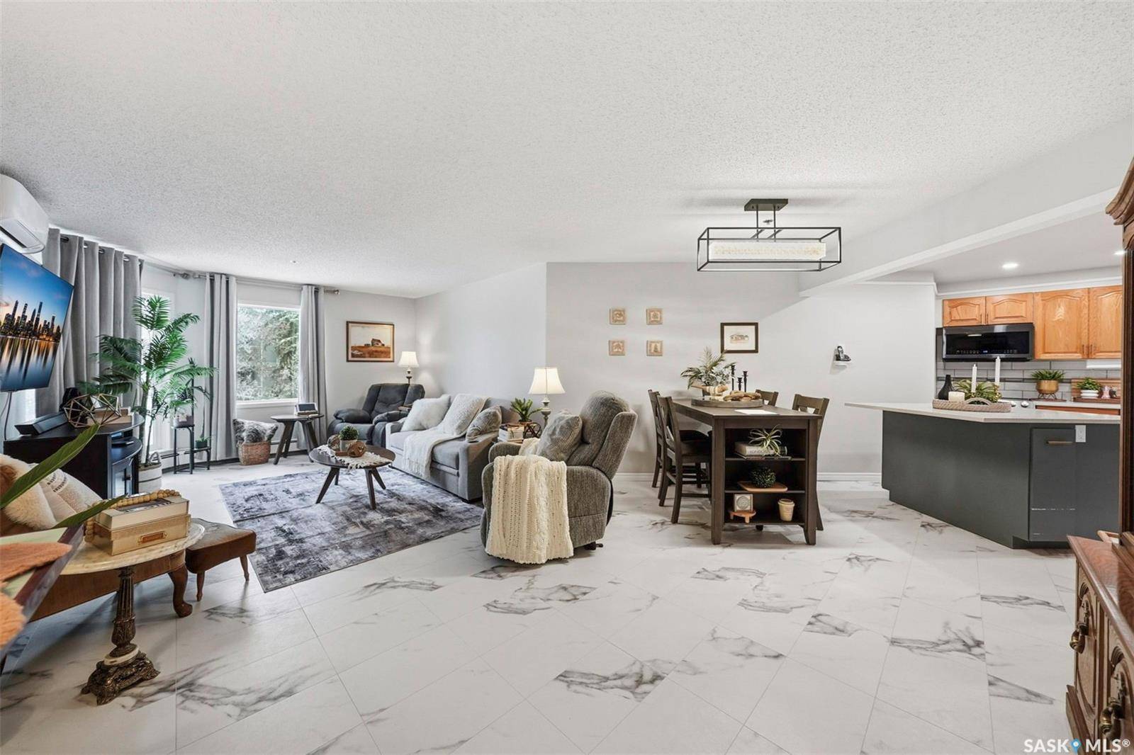 Saskatoon, SK S7K 7Y3,301 Cree CRESCENT #209