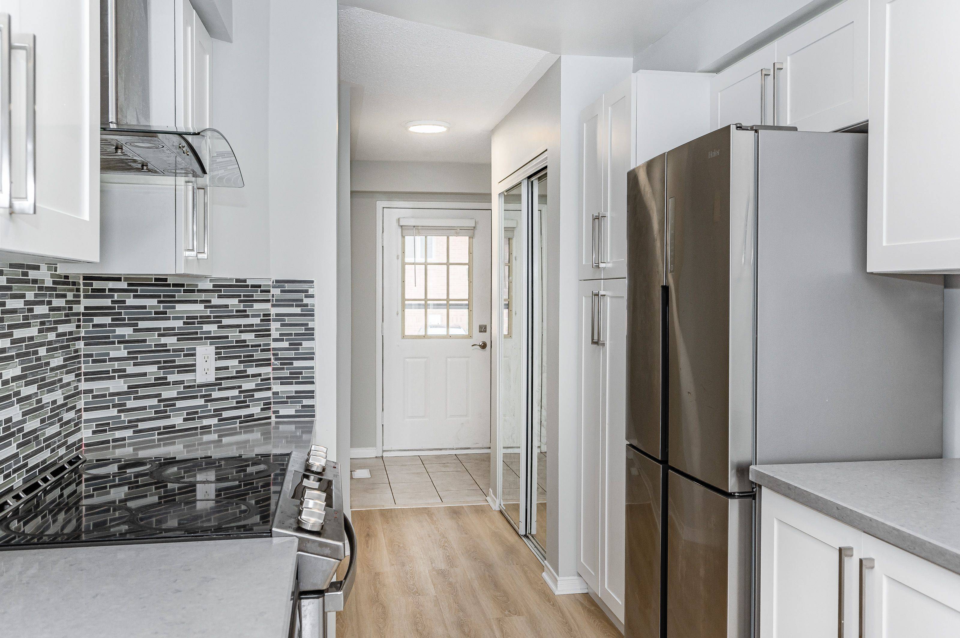 Mississauga, ON L4Z 3Y2,190 Forum DR #71