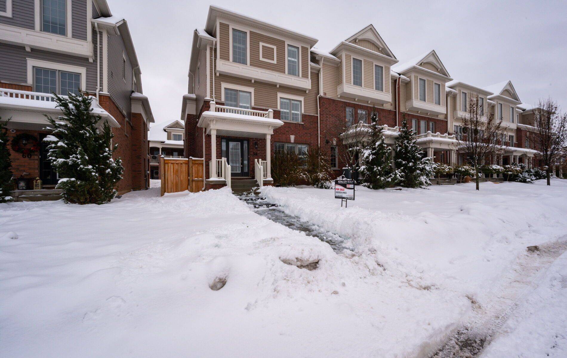 Caledon, ON L7C 3S3,58 Boyces Creek CT