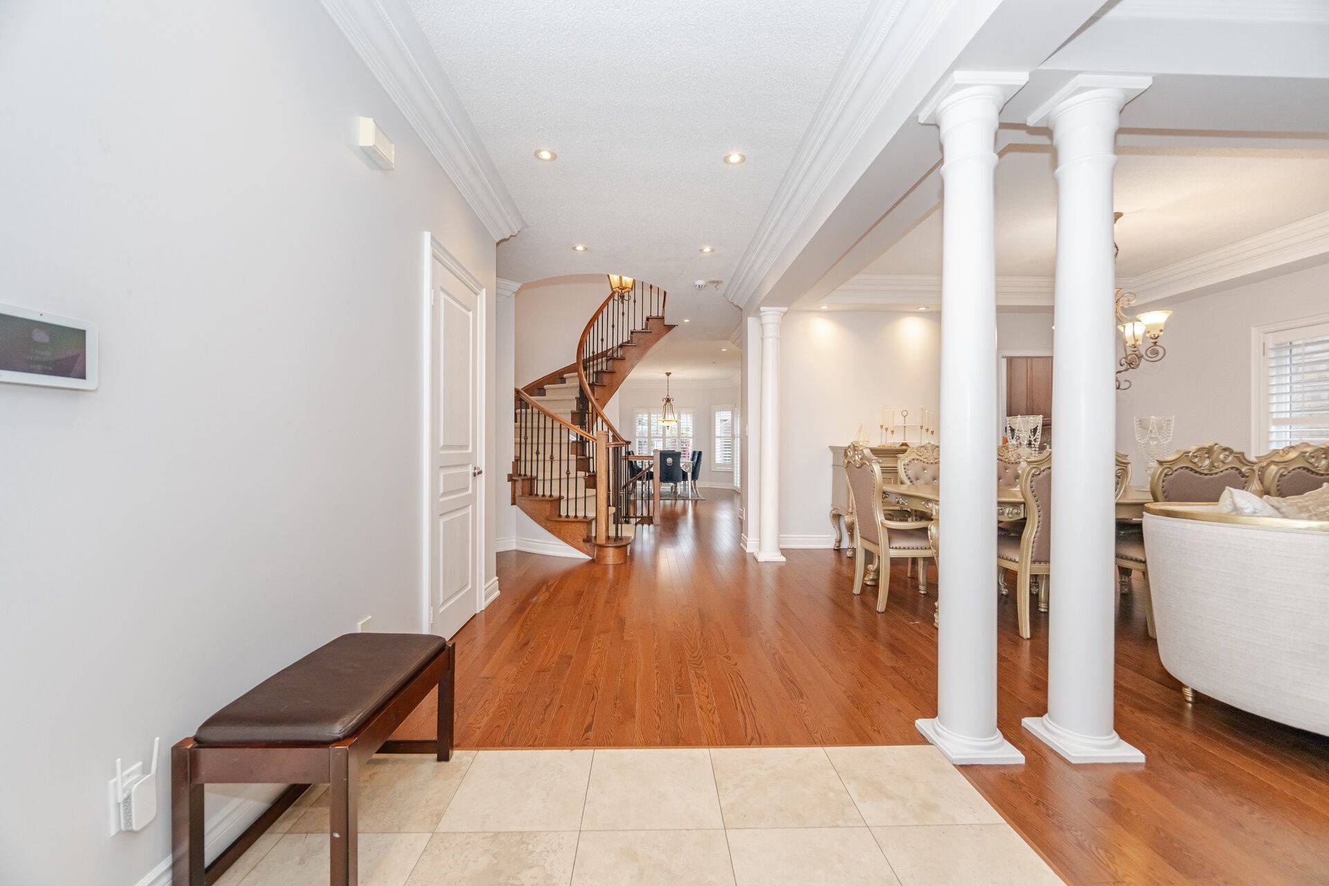 Brampton, ON L6P 1V3,9 Concorde DR